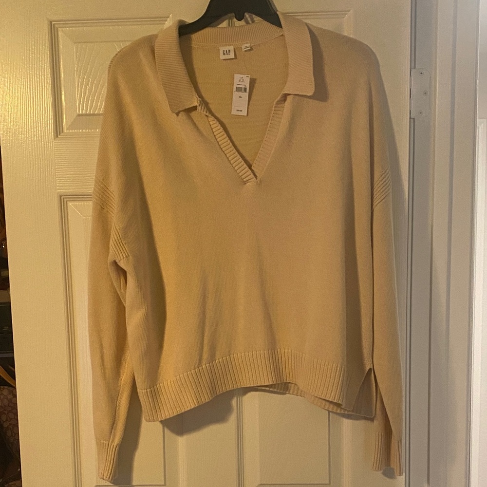 NWT GAP 100% Cotton Women's V-Neck Sweater in Cream